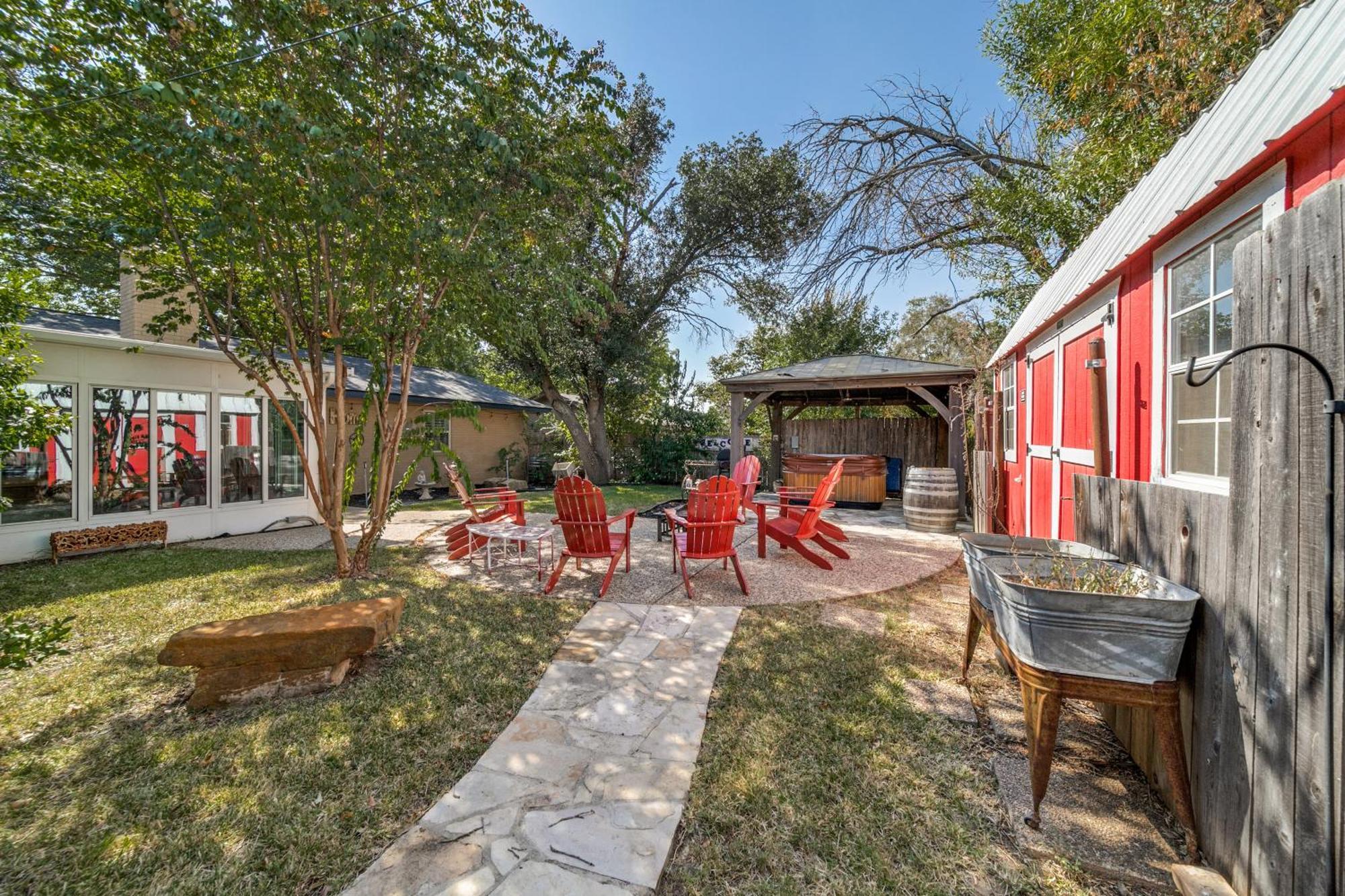 Charming Pet Friendly 4 Bdrm Home Mins To Main St And Wineries Φρέντερικσμπεργκ Εξωτερικό φωτογραφία